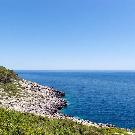Azzurra Villa *